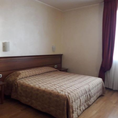 Albergo Ristorante Campanile Azzurro Villafranca Padovana ภายนอก รูปภาพ